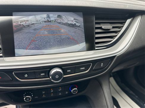 Used 2018 Buick Regal Preferred w/ Sights and Sounds Package image 34