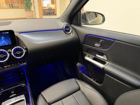 Used 2025 Mercedes-Benz GLA 250 image 10