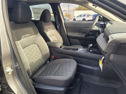 New 2026 Nissan Kicks SV image 10