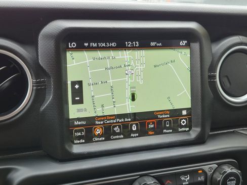 Used 2021 Jeep Wrangler Unlimited Sahara w/ Cold Weather Group AWD/4WD image 18