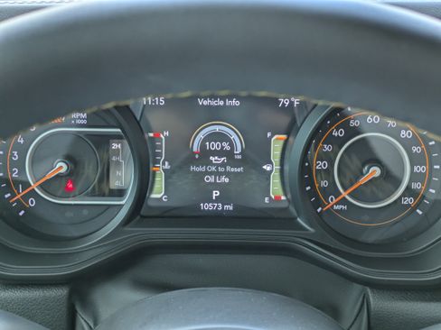 Used 2024 Jeep Wrangler Unlimited Sahara w/ Technology Group AWD/4WD image 22