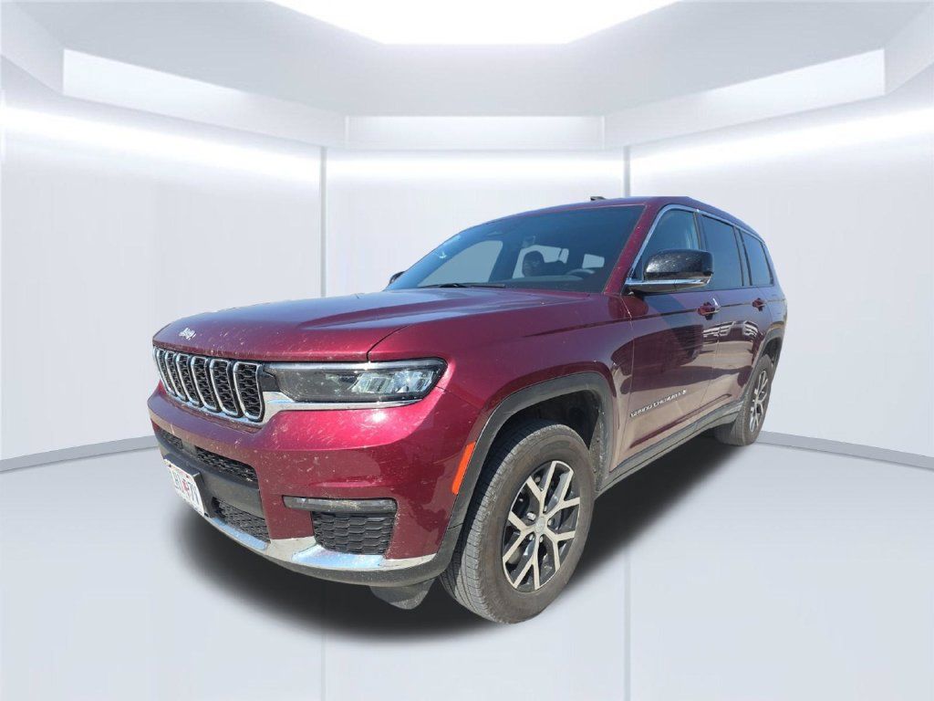 Used 2025 Jeep Grand Cherokee L Limited w/ Trailer Tow Package AWD/4WD image 39
