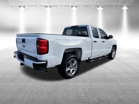Used 2019 Chevrolet Silverado 1500 Custom w/ Custom Convenience Package RWD image 4