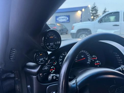 Used 2002 Chevrolet Corvette Z06 w/ Memory Pkg image 10