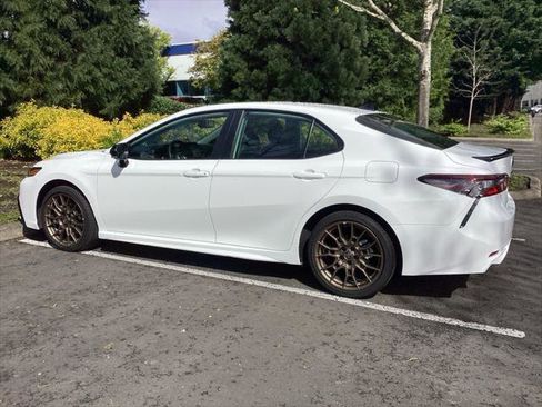 Certified 2023 Toyota Camry SE w/ Convenience Package image 8