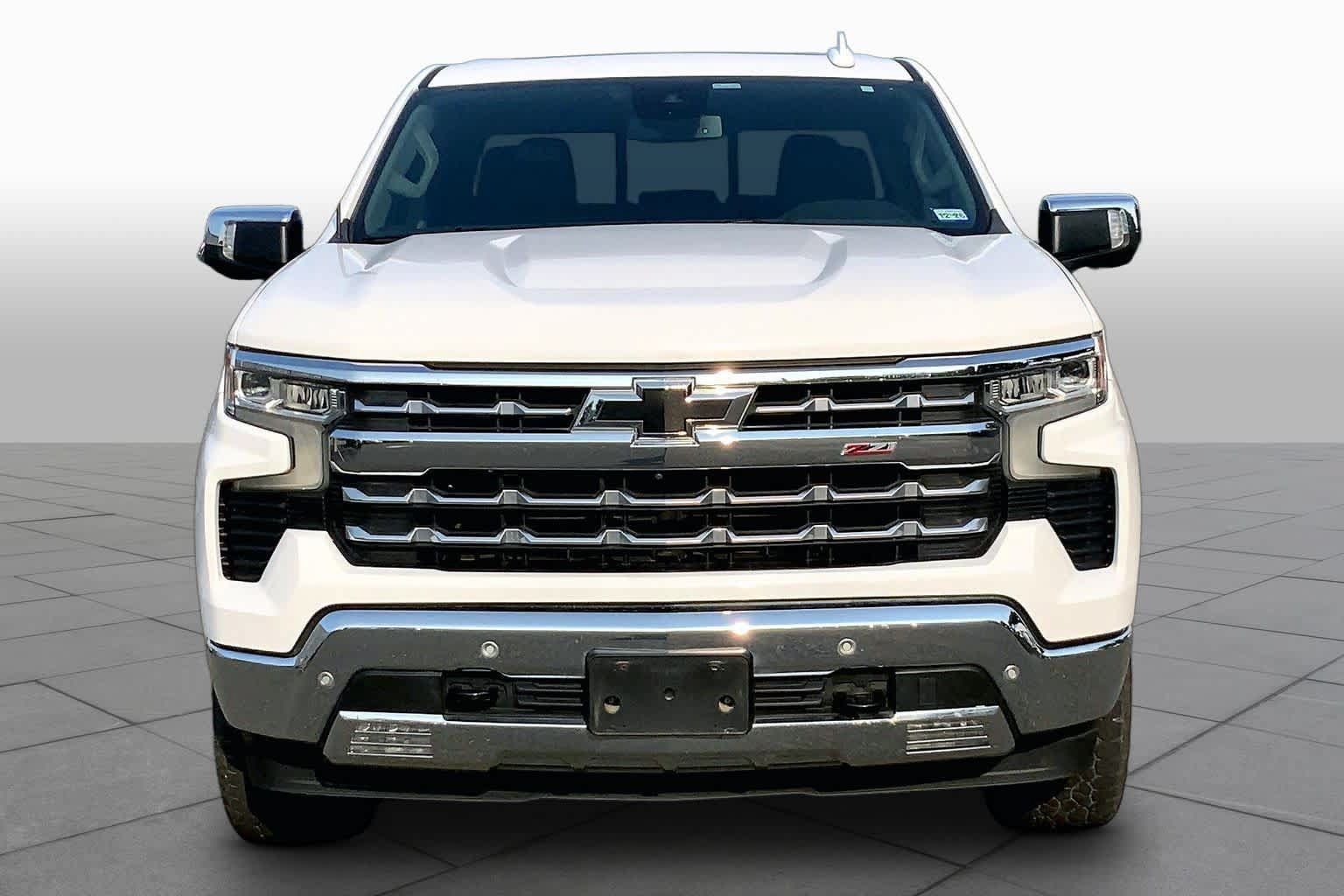 Used 2022 Chevrolet Silverado 1500 LTZ AWD/4WD image 4
