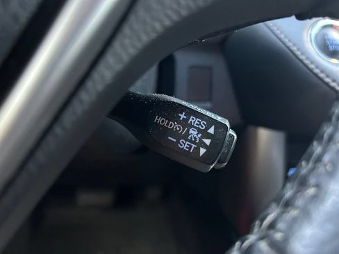 Used 2018 Toyota RAV4 XLE FWD image 23