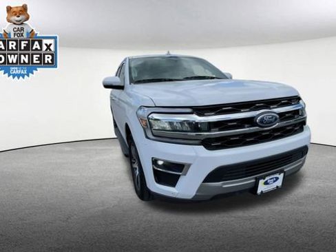 Used 2024 Ford Expedition Limited AWD/4WD image 3