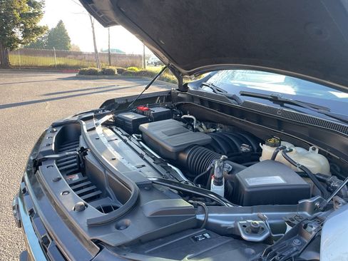 Used 2021 Chevrolet Tahoe Z71 w/ Z71 Signature Package image 14