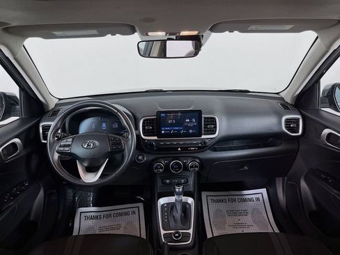 Used 2024 Hyundai Venue SEL FWD image 12