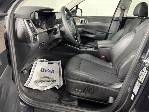Certified 2022 Kia Sorento S w/ Panoramic Sunroof Package image 15