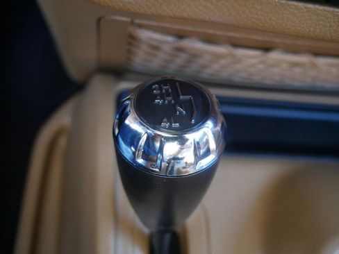 Used 2012 Jeep Wrangler Unlimited Sahara w/ Dual Top Group image 27