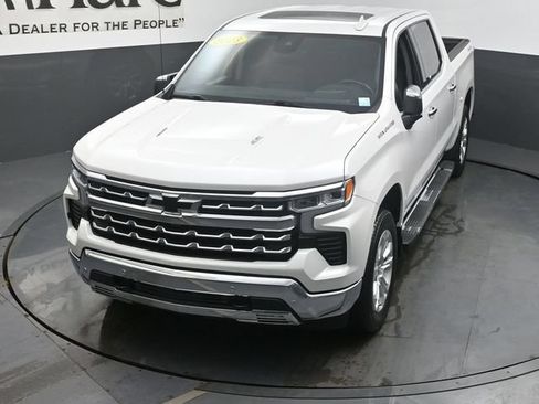 Used 2023 Chevrolet Silverado 1500 LTZ w/ LTZ Premium Package AWD/4WD image 45