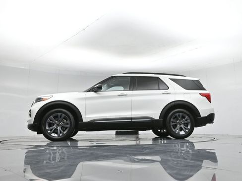 Certified 2023 Ford Explorer XLT w/ Equipment Group 202A image 8