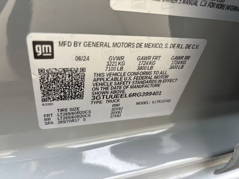 Used 2024 GMC Sierra 1500 AT4 w/ Technology Package image 37