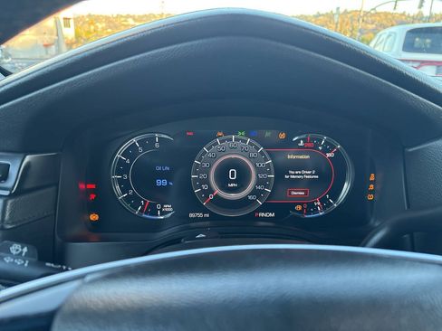 Used 2016 Cadillac Escalade ESV Premium AWD/4WD image 39