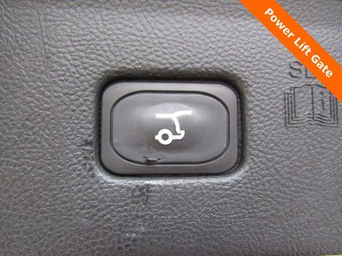 Used 2024 Ford Edge Titanium image 18