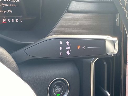 Used 2024 GMC Acadia Denali image 29