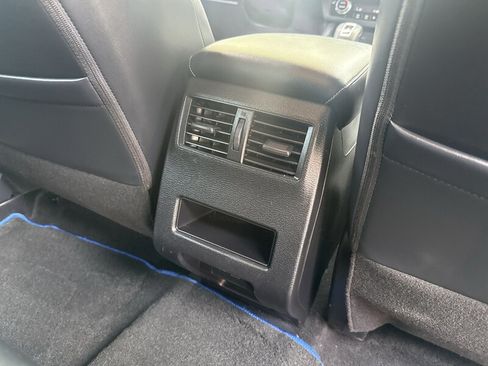 Used 2023 Mitsubishi Outlander SE AWD/4WD image 33