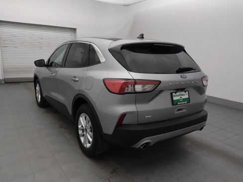 Used 2021 Ford Escape SE image 5