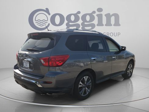 Used 2018 Nissan Pathfinder S FWD image 5