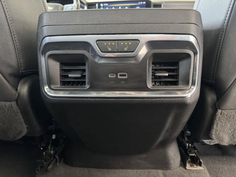 Used 2022 Chevrolet Silverado 1500 LTZ image 29