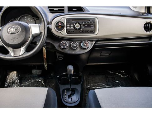 Used 2013 Toyota Yaris LE FWD image 13