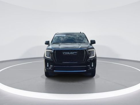 Used 2023 GMC Yukon Denali Ultimate w/ LPO, Floor Liner Package image 3