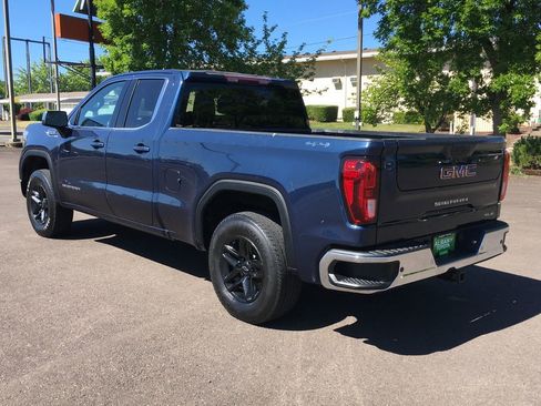 Used 2021 GMC Sierra 1500 SLE w/ Remote Start Package AWD/4WD image 4