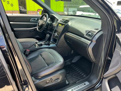 Used 2019 Ford Explorer Sport w/ Equipment Group 401A AWD/4WD image 39