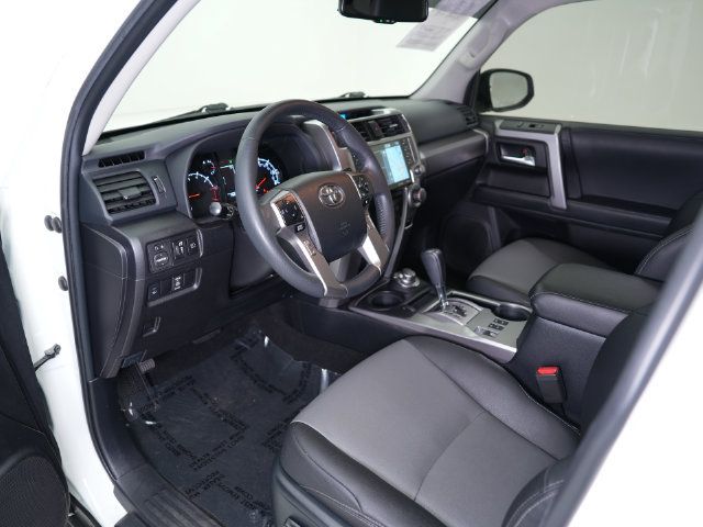 Used 2021 Toyota 4Runner SR5 Premium w/ Moonroof Package AWD/4WD image 4