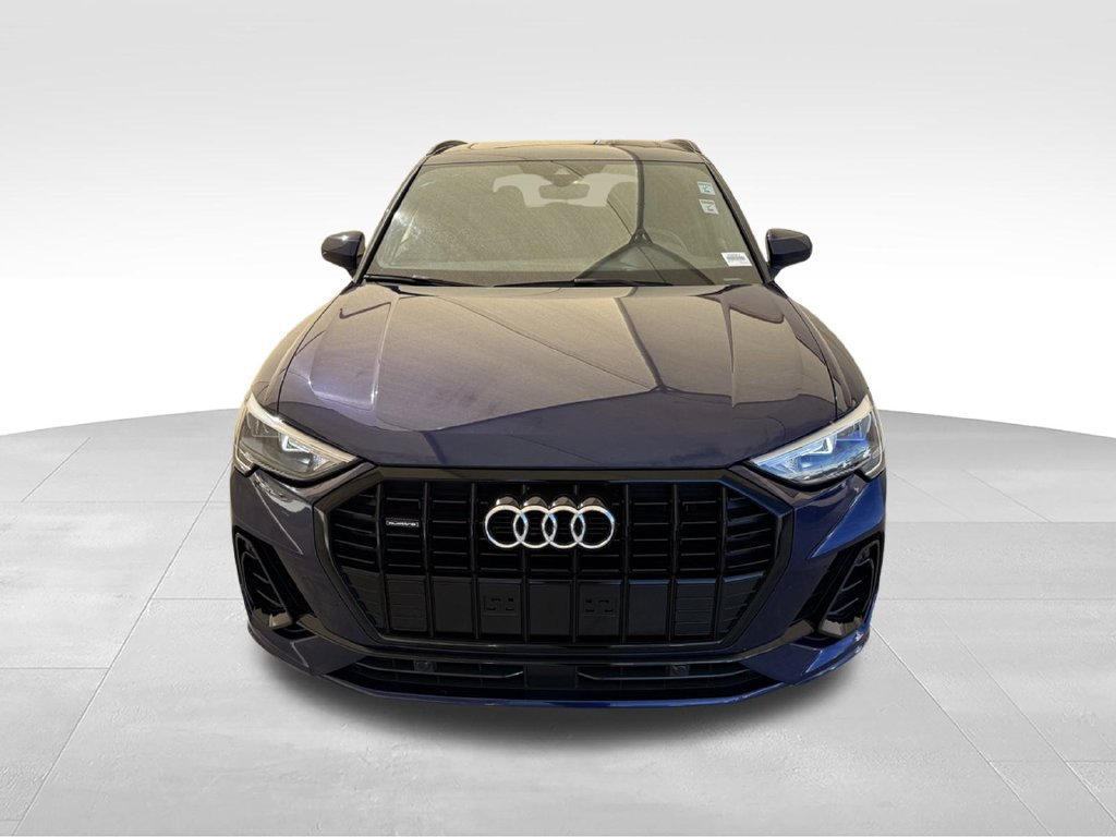 Used 2022 Audi Q3 2.0T Premium w/ Black Optic Sport Package AWD/4WD image 3