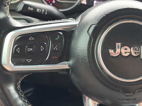 Used 2019 Jeep Wrangler Unlimited Rubicon AWD/4WD image 9