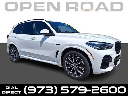Used 2022 BMW X5 xDrive45e w/ M Sport Package AWD/4WD image 1