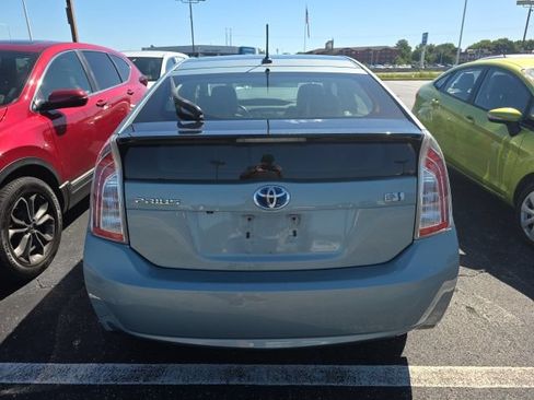 Used 2014 Toyota Prius Four w/ Solar Roof Package FWD image 3