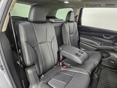 Used 2024 Subaru Ascent Limited w/ Technology Package AWD/4WD image 18
