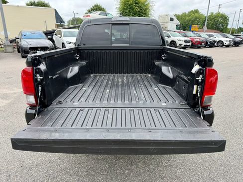 Used 2023 Toyota Tacoma SR5 w/ SR5 Appearance Package RWD image 12