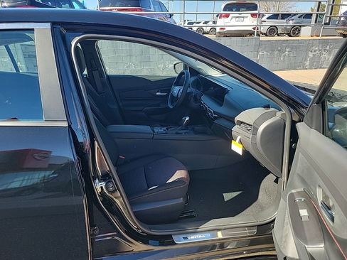 New 2026 Nissan Sentra SR w/ Floor Mat Package image 16