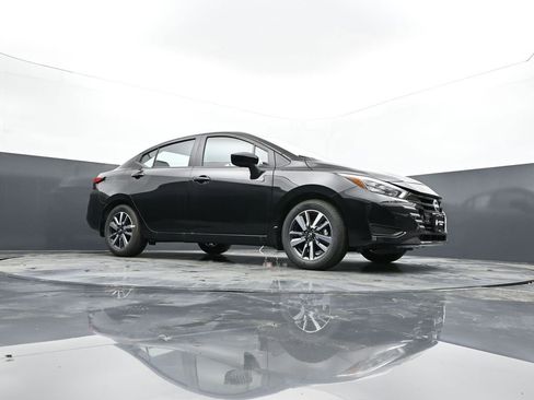 New 2025 Nissan Versa SV w/ Trunk Package FWD image 25