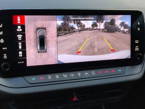 Used 2024 Dodge Charger Daytona Scat Pack w/ Plus Group image 16