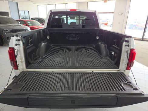 Used 2015 Ford F150 Platinum w/ Equipment Group 701A Luxury AWD/4WD image 7