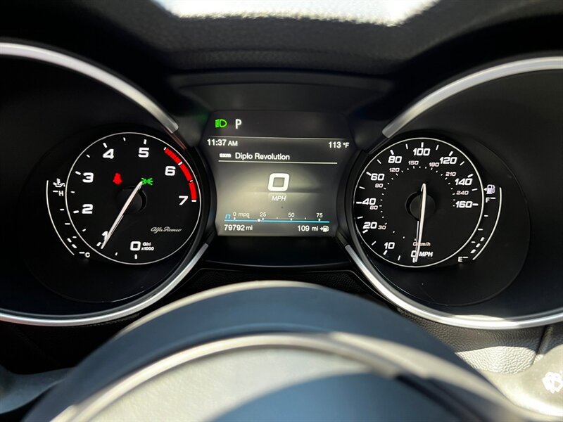 Used 2020 Alfa Romeo Stelvio Ti w/ Active Blind Spot Package AWD/4WD image 34
