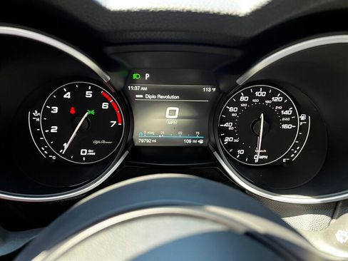 Used 2020 Alfa Romeo Stelvio Ti w/ Active Blind Spot Package AWD/4WD image 34