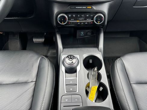 Used 2022 Ford Escape SEL image 22