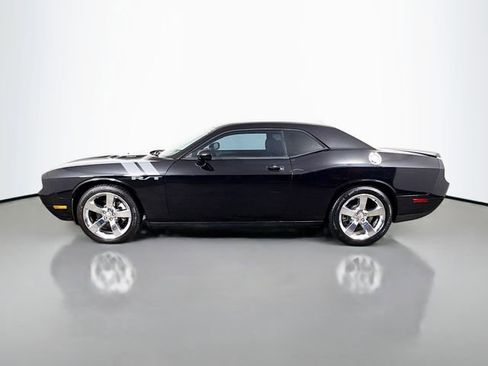 Used 2010 Dodge Challenger R/T RWD image 9