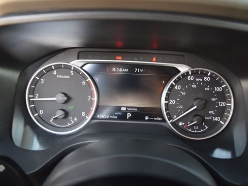 Used 2023 Nissan Rogue SV AWD/4WD image 12