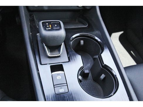 Used 2022 Nissan Rogue SV w/ SV Premium Package FWD image 27