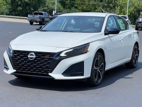 New 2026 Nissan Altima 2.5 SR FWD image 34