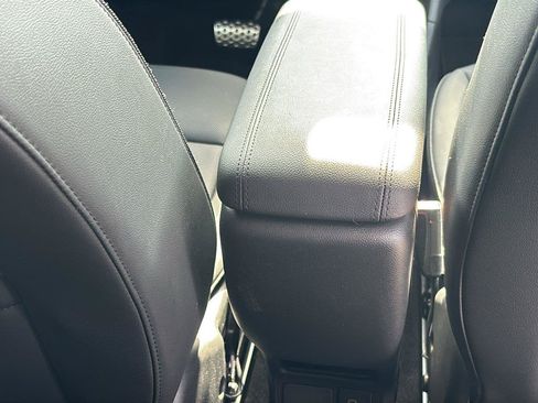 Certified 2024 Buick Encore GX Sport Touring FWD image 23