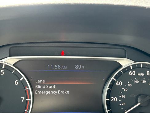 Used 2025 Nissan Altima 2.5 SV FWD image 28